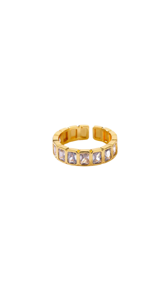 Elle Ring